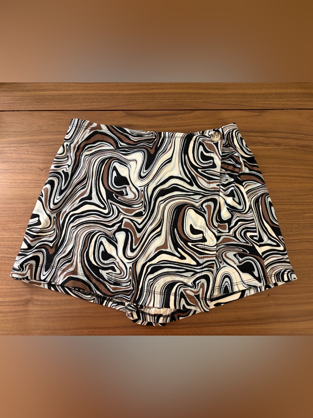 WallFlower Marble Print Skort Shorts Women’s Large Black Brown NWT